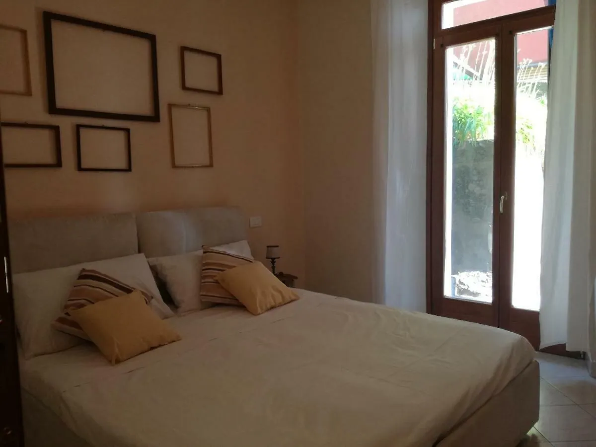 Panorama Apartment Pognana Lario 意大利